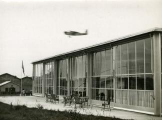 1931-1936. Pavillon de l'aéro-club Roland-Garros, Buc (Yvelines) : vue extérieure, n.d. (cliché anonyme).